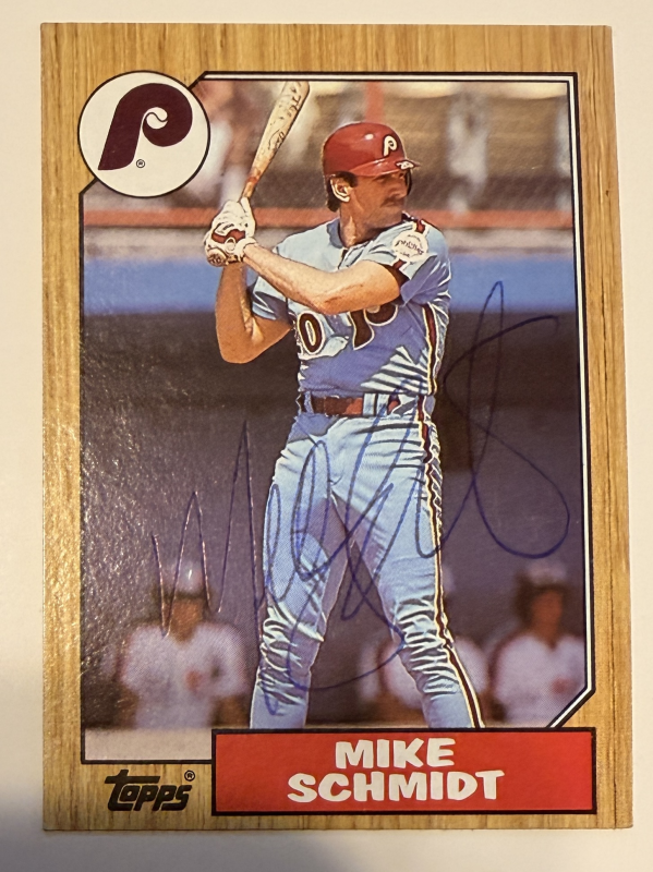 Mike Schmidt AUTOGRAPHED Card